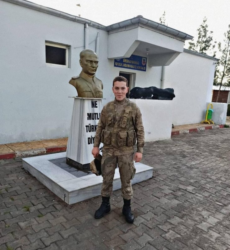 Yüzme bilmeyen Resul, fotoğraf çekilirken akıntıya kapılmış