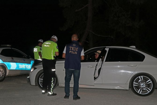 Muğla'da polis ekipleri ormanlık bölgelerde denetim yaptı