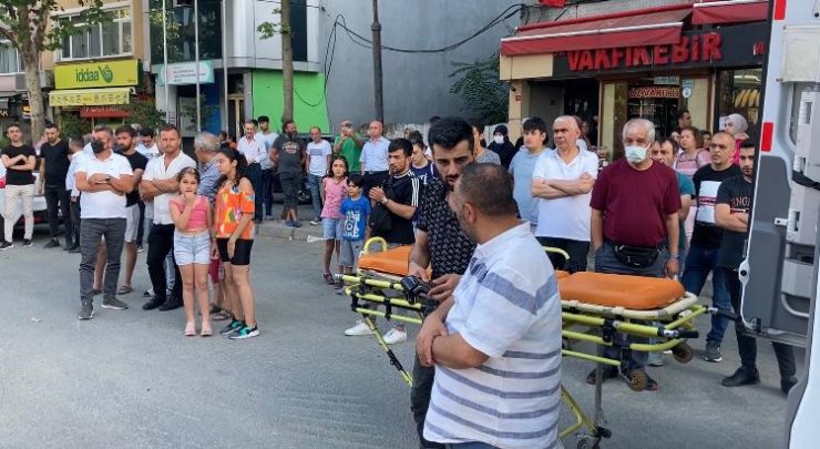 İnşaatta toprak kayması: 2 yaralı