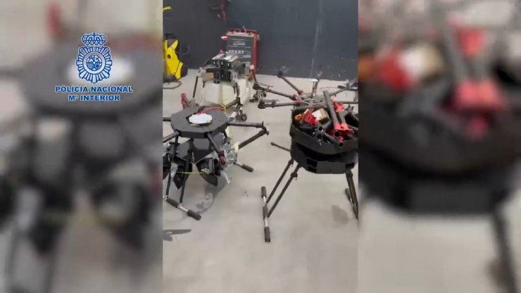 İspanya’da uyuşturucu kaçakçılığında kullanılan deniz dronları ele geçirildi