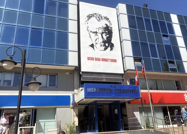 Menderes Belediye Başkanı gözaltına alındı