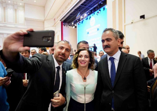 Milli Eğitim Bakanı Özer: “700 milyonluk yatırıma start veriyoruz”