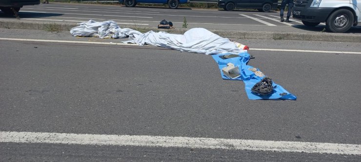 Otomobilin çarptığı motosikletin sürücüsü öldü