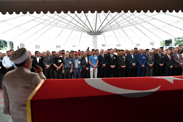 Şehit Uzman Çavuş Enes Özgül son yolculuğuna uğurlandı