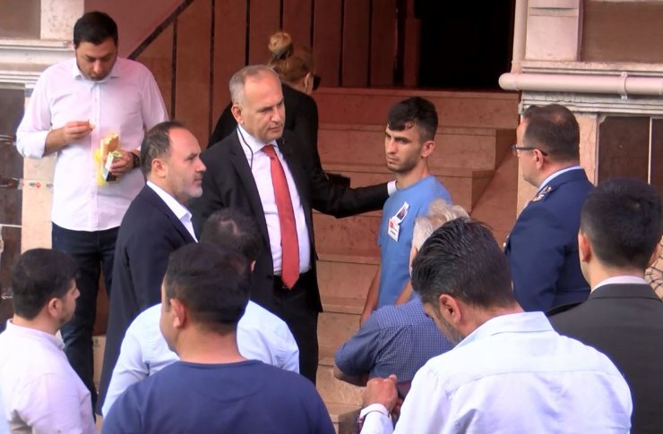 Şehit Enes Özgül'ün cenazesi helallik için baba evine getirildi