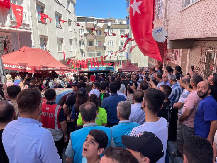 Şehit Enes Özgül'ün cenazesi helallik için baba evine getirildi