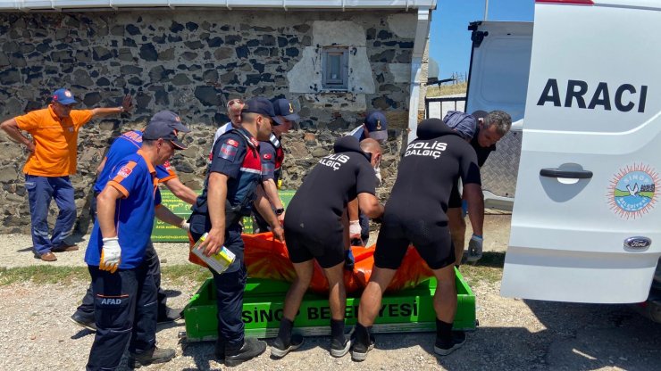 Sinop’da denizdeki ceset, selde sürüklenen mezara aitmiş
