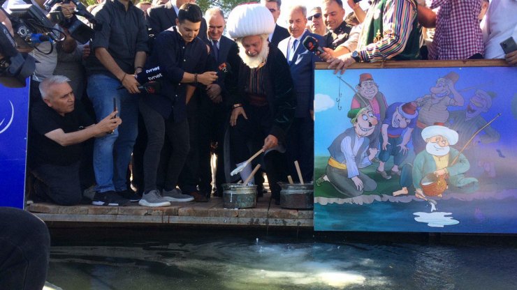 Temsili Nasreddin Hoca, göle maya çaldı