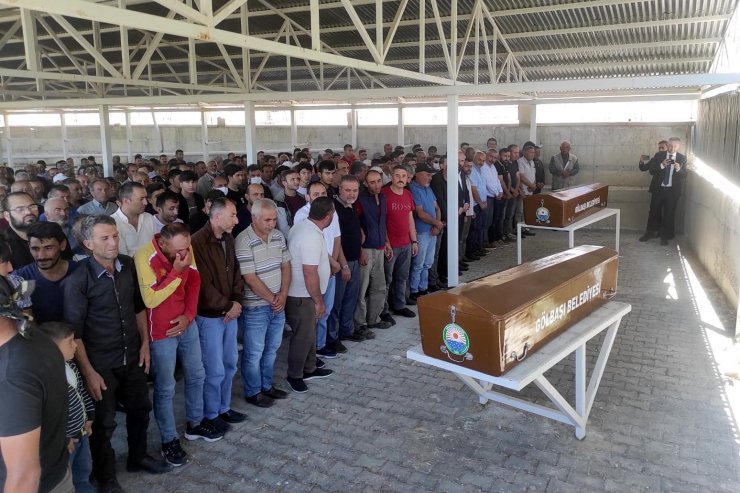 Traktör kazasında kız kardeşlerin ölümü köyü yasa boğdu