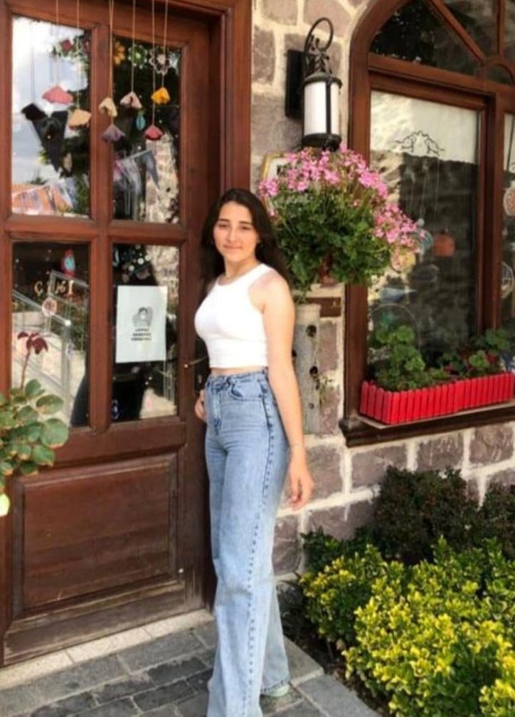 Traktör kazasında kız kardeşlerin ölümü köyü yasa boğdu