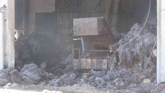 Yangın 6 saatte kontrol altına alındı