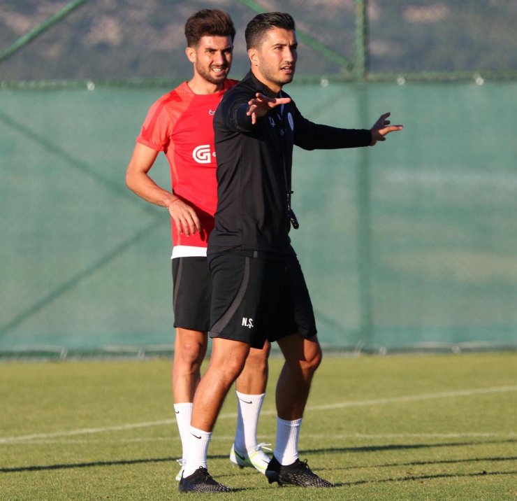 Antalyaspor tam kadro hazırlıklarını sürdürüyor