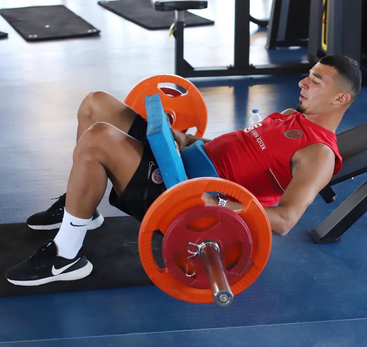 Antalyaspor tam kadro hazırlıklarını sürdürüyor