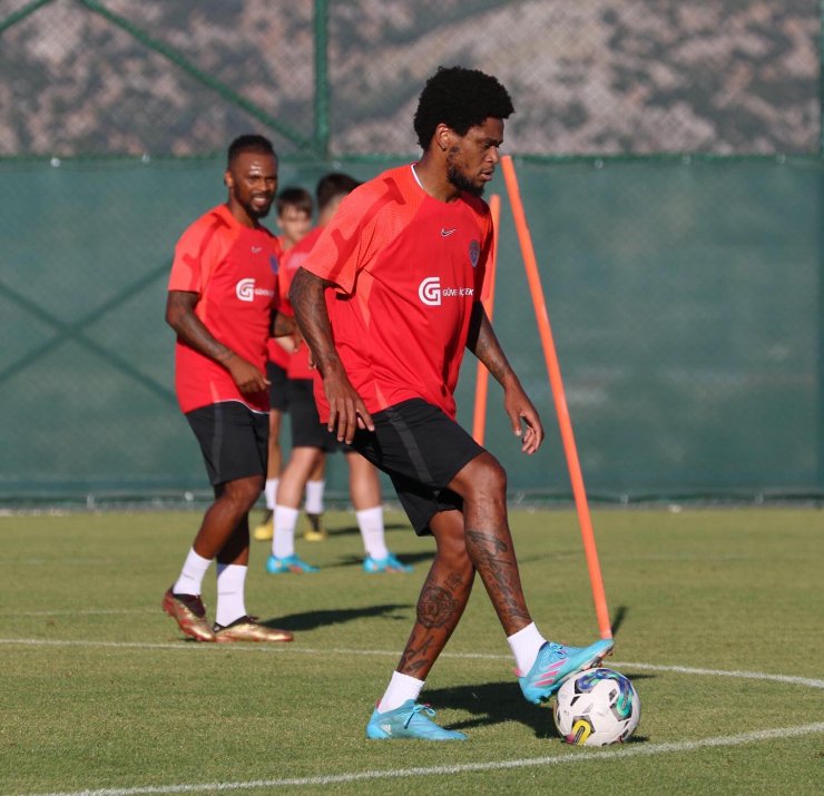 Antalyaspor tam kadro hazırlıklarını sürdürüyor