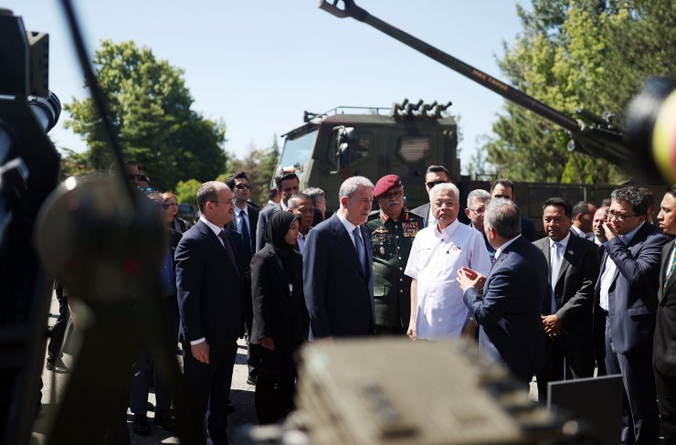 Bakan Akar, Malezya Başbakanı Yaakob'u kabul etti