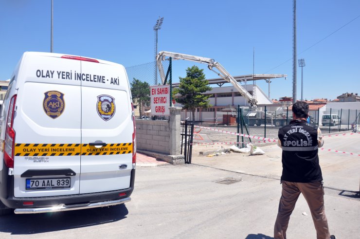 Beton mikserinden kopan 200 kiloluk parça işçinin başına düştü