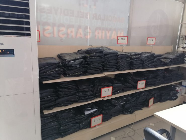 'Hayır Çarşısı' ile 73 bin 300 aileye kıyafet ve ayakkabı yardımı yapıldı