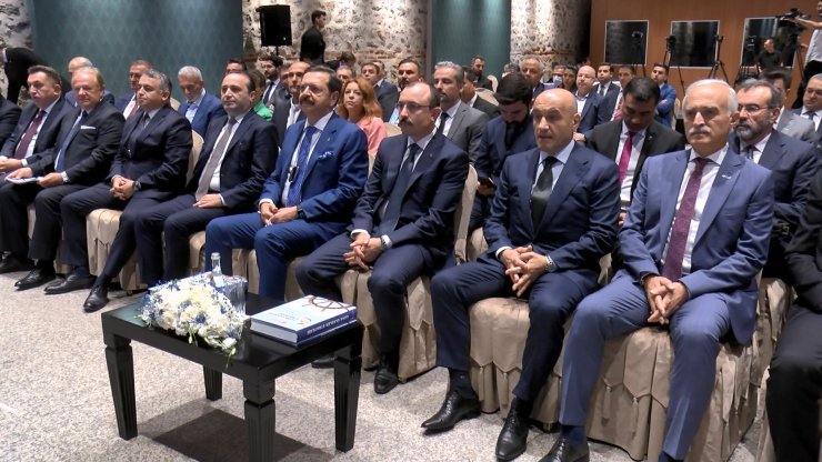 Bakan Muş: 250 milyar dolar ihracat hedefine ulaşacağımızdan eminiz