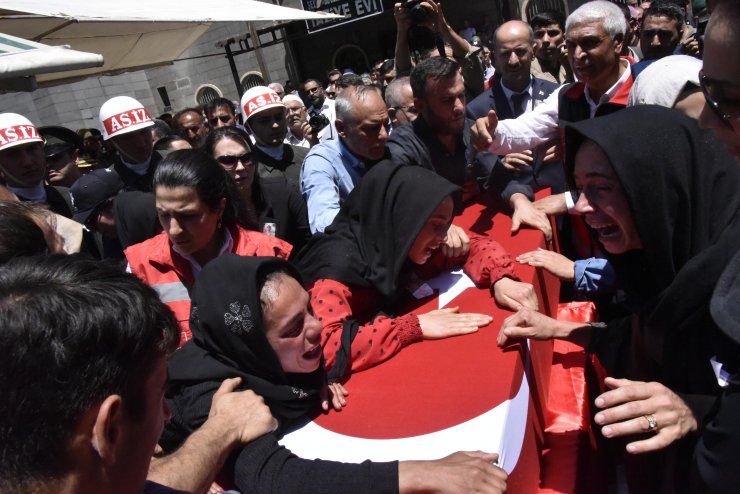 Şehit er Yusuf Gürler, son yolculuğuna uğurlandı