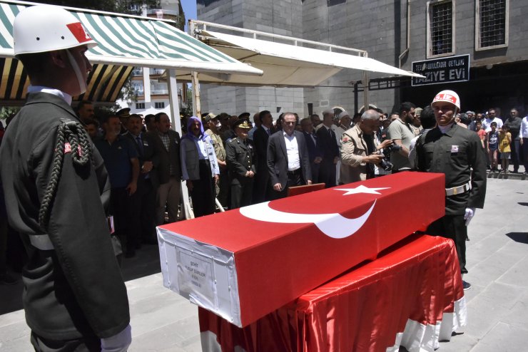 Şehit er Yusuf Gürler, son yolculuğuna uğurlandı