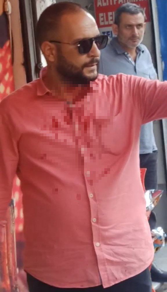 Şehrin göbeğinde falçatalı dehşet