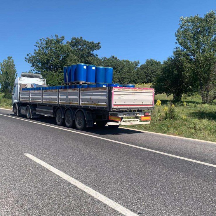 TIR'a çarpan motosikletli öldü