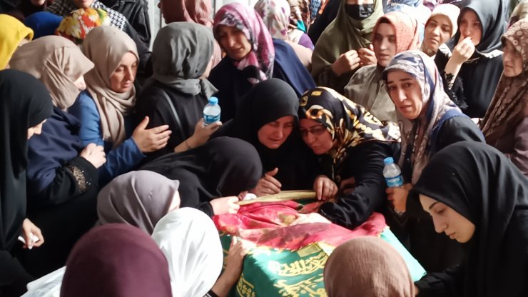 Denizde boğulan Ebrar, gözyaşlarıyla toprağa verildi