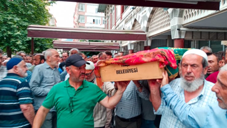 Denizde boğulan Ebrar, gözyaşlarıyla toprağa verildi