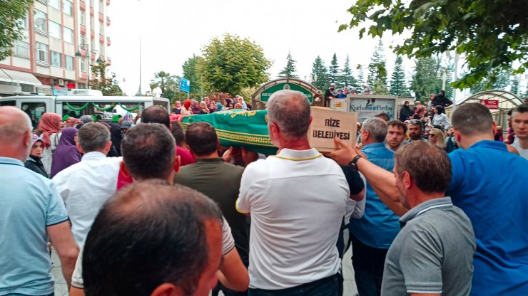 Denizde boğulan Ebrar, gözyaşlarıyla toprağa verildi