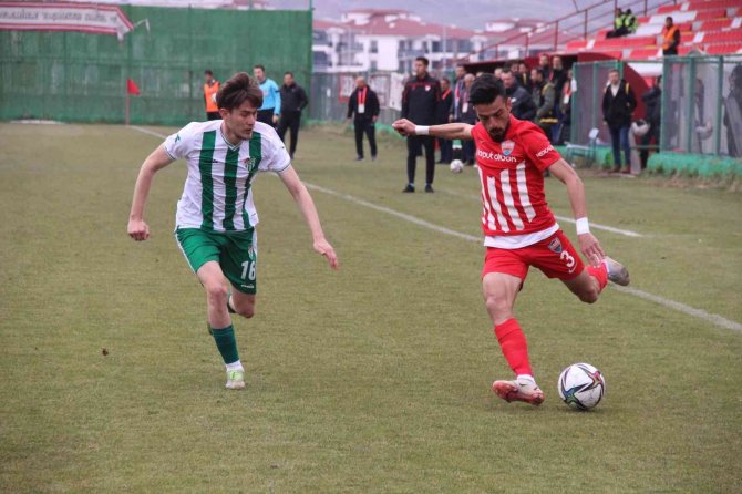 Elazığspor evinde, Elazığ Karakoçan deplasmanda başlayacak