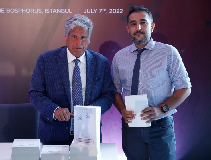 FETÖ'nün ABD'deki okulları kitaplaştı