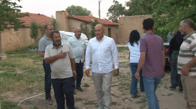 Tahliye olan Kadir Şeker evine geldi