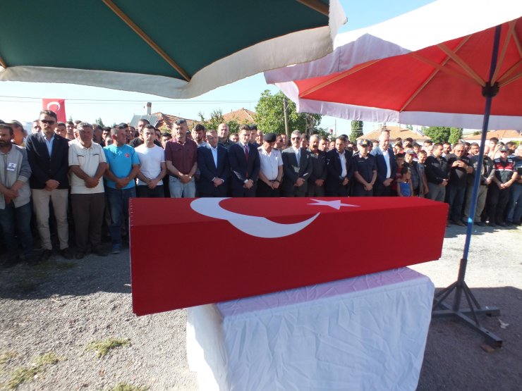 Otobüs kazasında yaşamını yitiren sözleşmeli er toprağa verildi