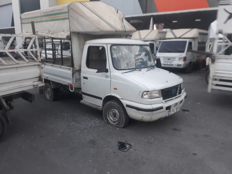 Pazarcıların 'park' tartışmasında kalabalığın üzerine tüfekle ateş açıldı: 10 yaralı