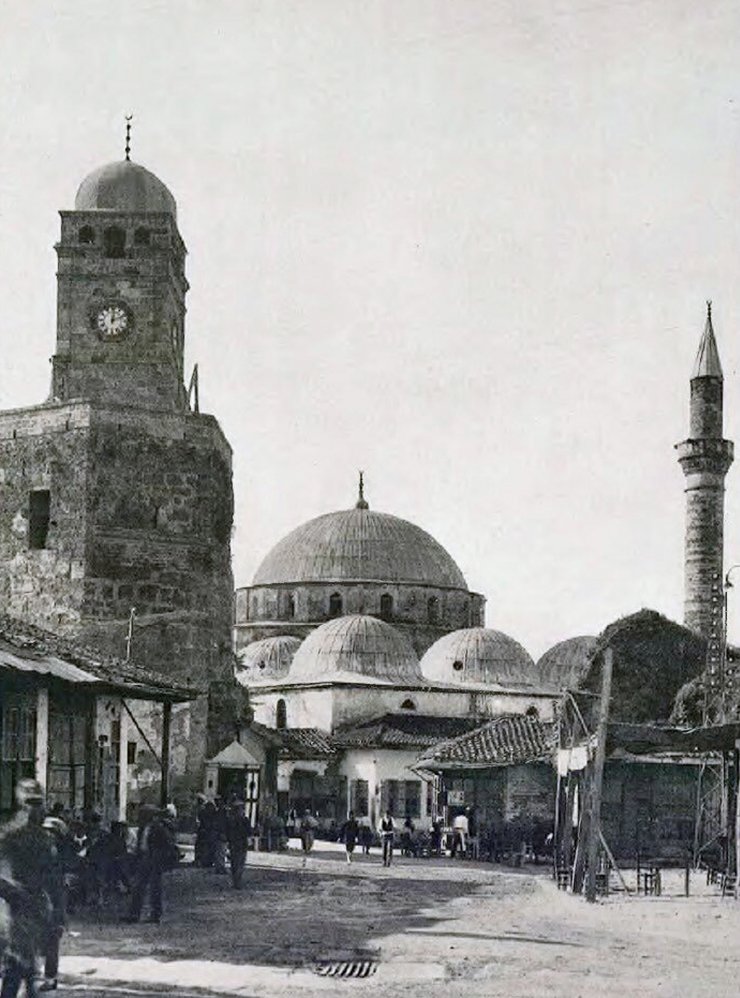 Saat mekanizması çalınan kulede geriye sadece 'çan' kalmış