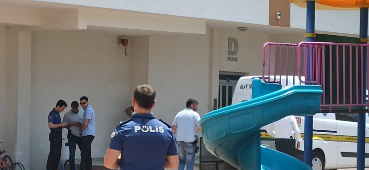 2 günlük eşini öldürdü