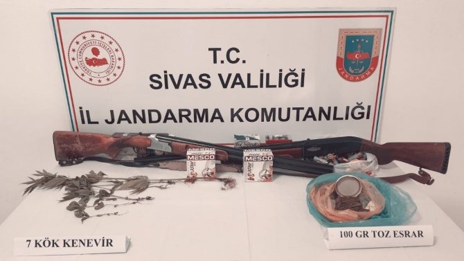 4 yıldır aranıyordu, yakayı ele verdi