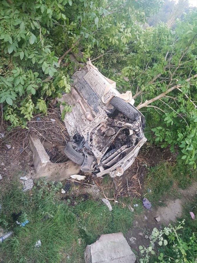 0tomobilin devrildiği kazada 1 bebek öldü