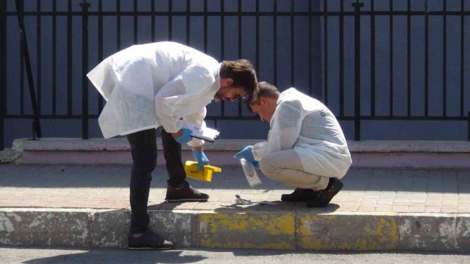 Cezaevi önünde silahlı saldırıya uğrayan şahıs öldü