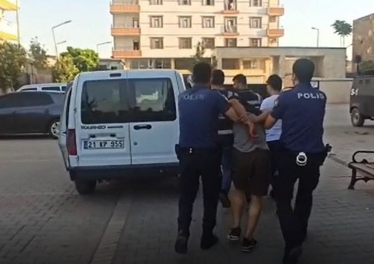 Çocuğu darbedip, 10 bin TL'lik kablo çalan 2 kişi tutuklandı