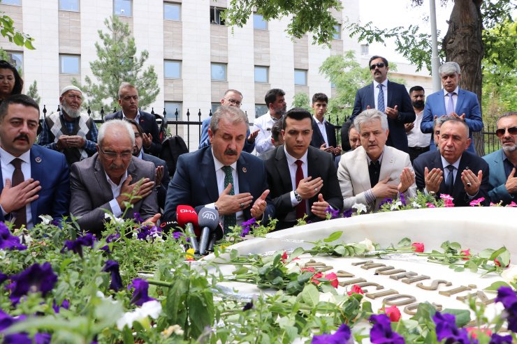 Destici: Protesto, hekimlerimizin demokratik hakkı