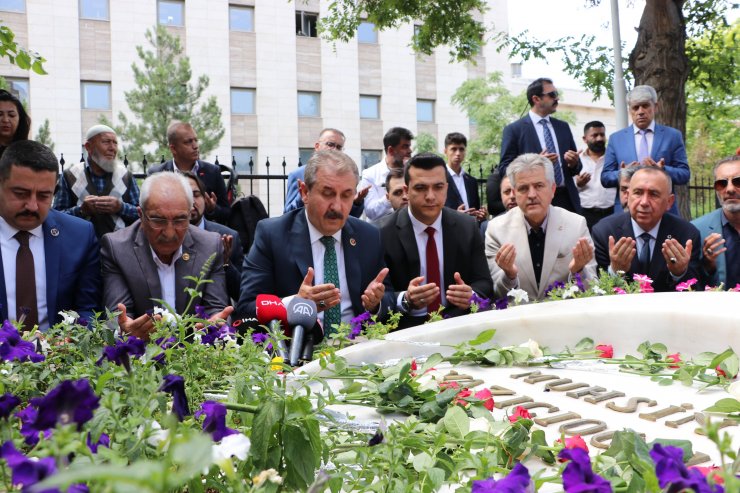 Destici: Protesto, hekimlerimizin demokratik hakkı
