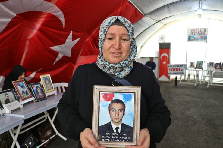 Evlat nöbetindeki aileler, bu bayramı da buruk karşılıyor