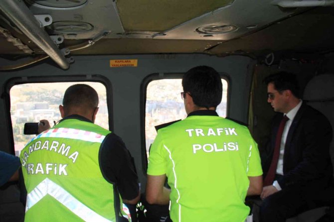 Elazığ’da bayram öncesi helikopter destekli trafik denetimi