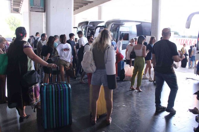 Bayram öncesi bin araç terminalden çıkıyor