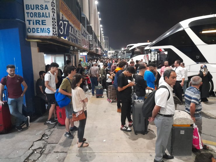 Kurban Bayramı öncesi otogarda yoğunluk devam ediyor