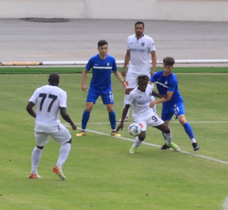 Medipol Başakşehir hazırlık maçında Altay'ı 4-0 yendi