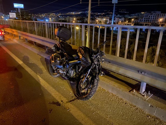 Motosiklet ile kamyon çarpıştı: 1 ölü 