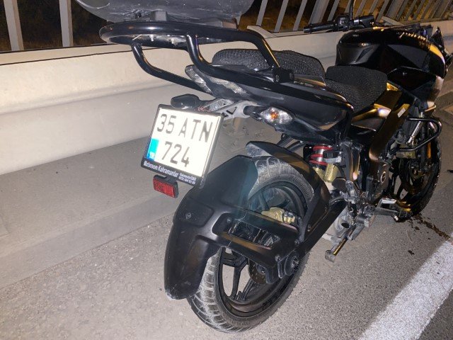 Motosiklet ile kamyon çarpıştı: 1 ölü 