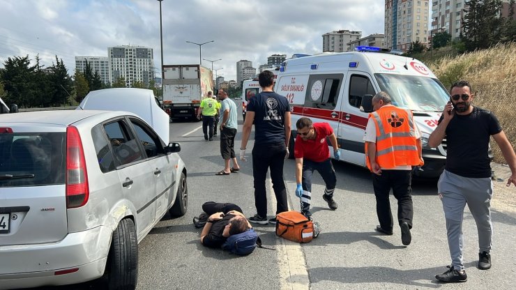 Otomobili itenlere arkadan gelen araç çarptı 